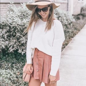 Button pleated skirt